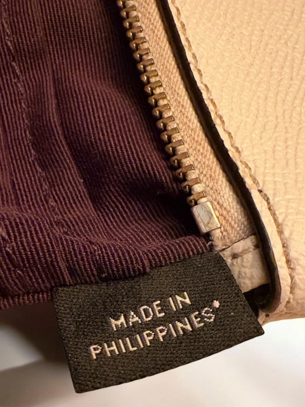 Corner Beige Zip Wristlet